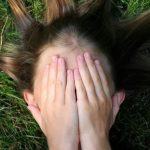 头发不是长出来的，而是被拽出来的